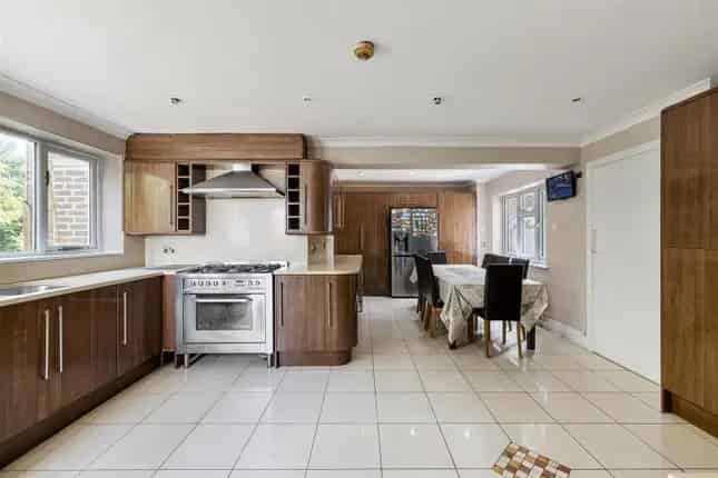 Property for sale in Northumberland Avenue, Aldersbrook E12