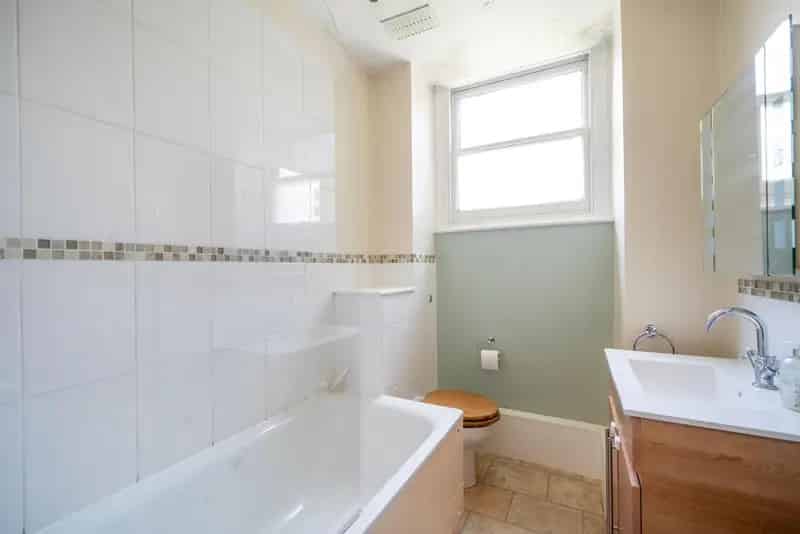 2 Double Bedroom Flat Top Floor Period Building Garden Views Jubilee Line