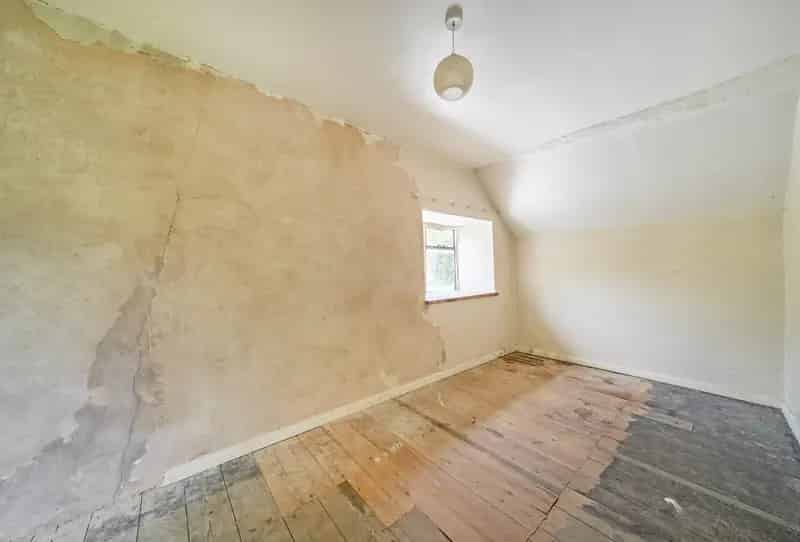 2 Bedroom Cottage for Sale in Chalford, Cotswolds