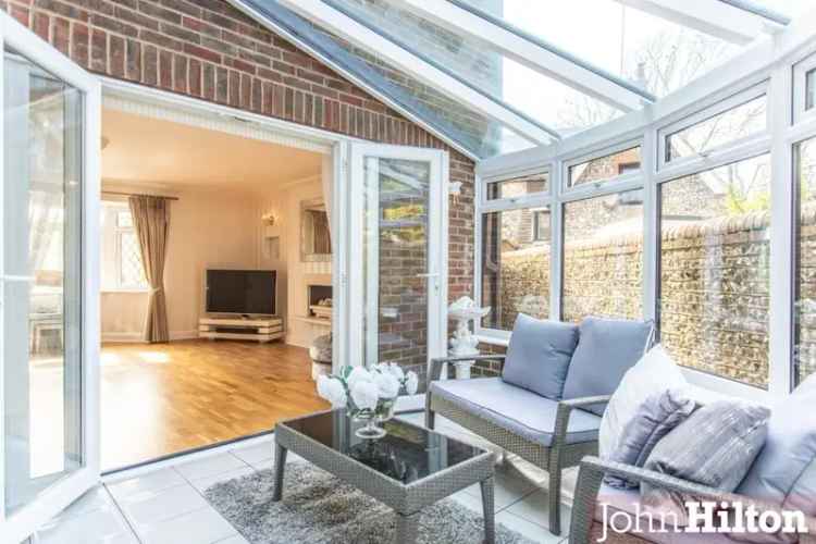 4 Bedroom Detached House for Sale near Beach and South Downs