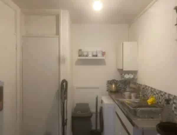 One Bedroom Flat Near QE Hospital City Centre Buses