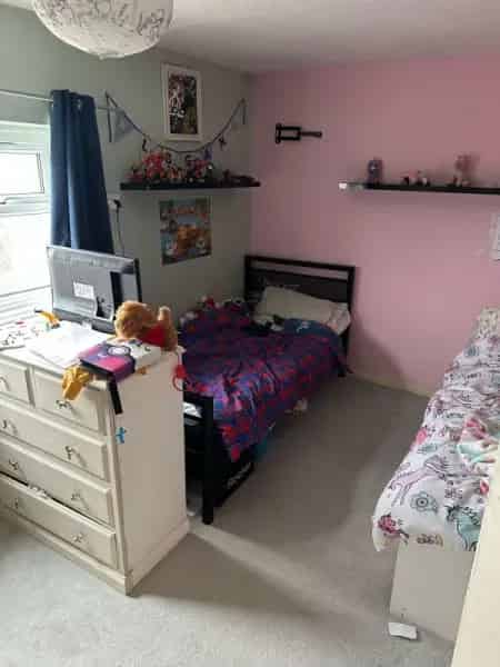 2 Bedroom Semi Detached House Near School and Supermarket