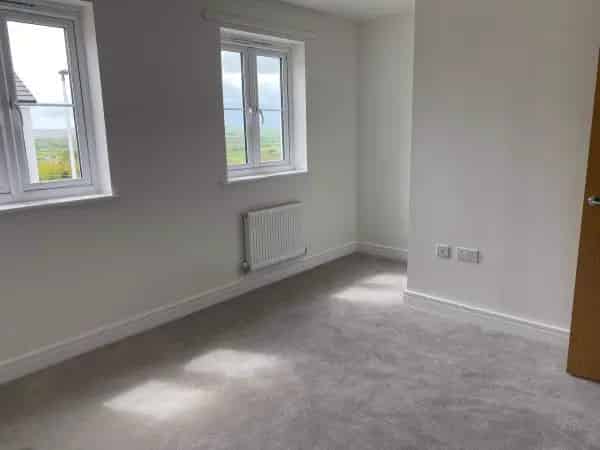Beautiful New Build Home in Peaceful Estate - Pet Friendly