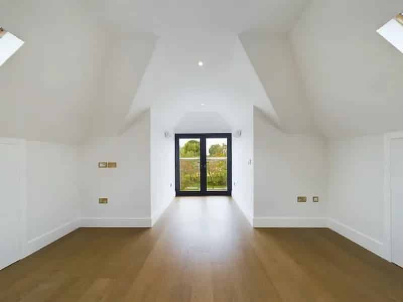 One Bedroom Apartment Brondesbury Park High Standard Renovation