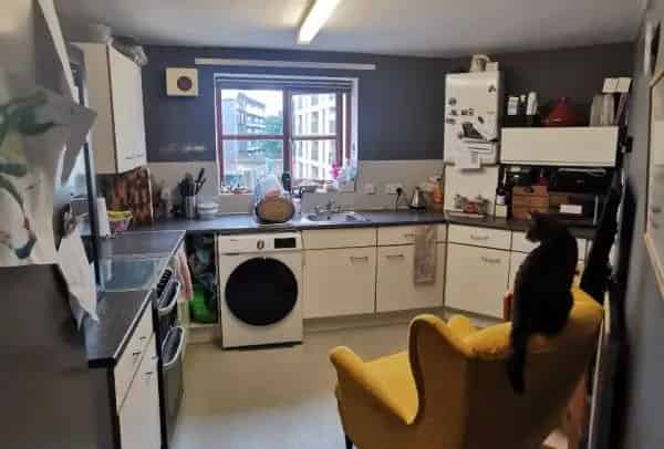 Spacious One Bedroom Flat Second Floor with Balcony and Lift