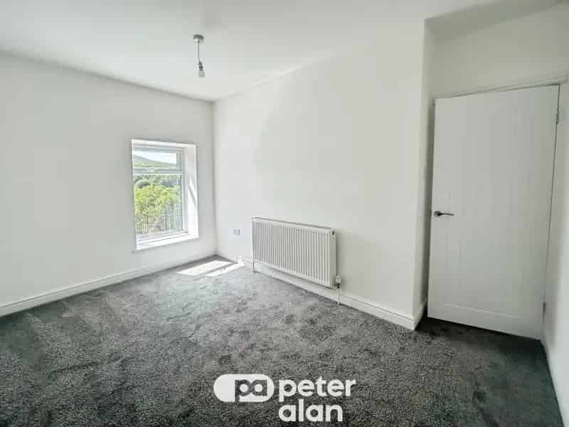 3 Bedroom House Near Public Transport