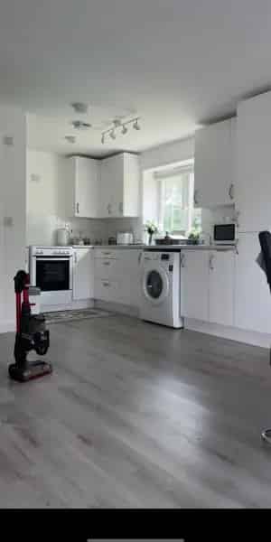 2 Bedroom Ground Floor Flat Matfield Kent Large Garden Driveway
