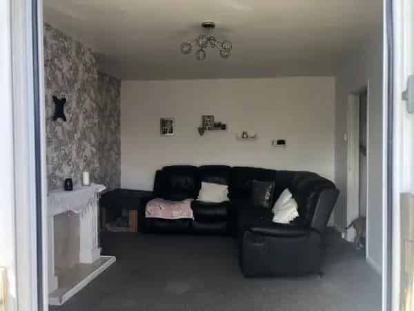 2 Double Bedroom Flat Near Schools and Shops