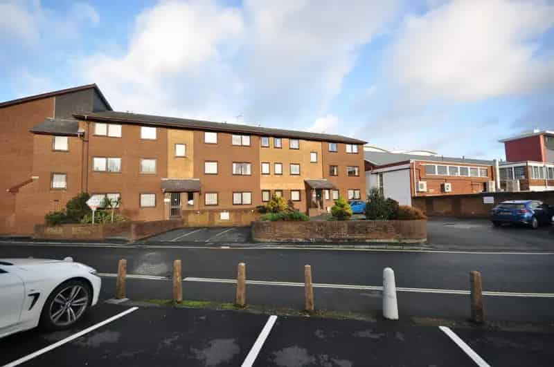 2 Bedroom Flat to Rent Near Town Centre