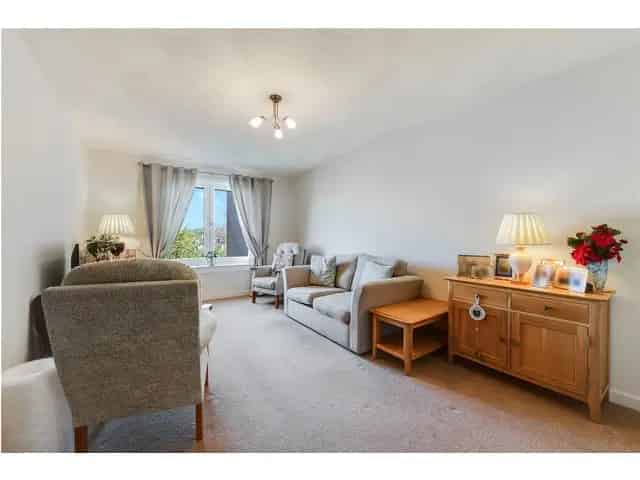 2 Bedroom Apartment for Sale in Largs