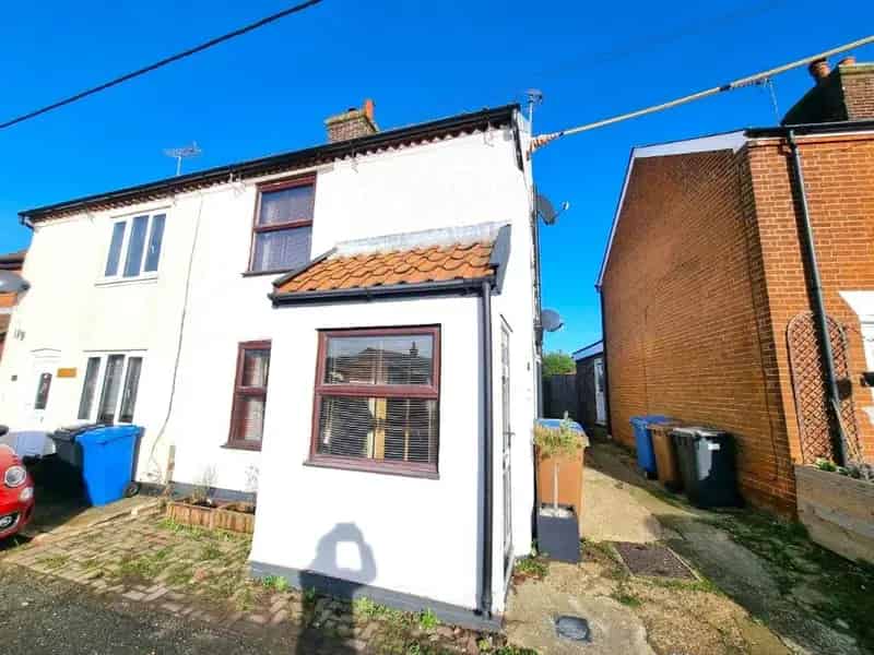 Two Bedroom Semi-Detached Cottage Shotley Village Freehold