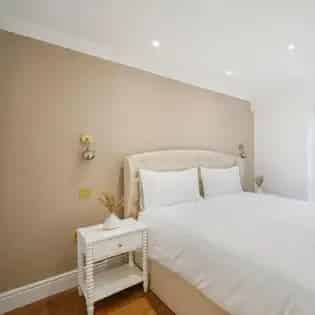 2 rooms flat of 124 m² in London