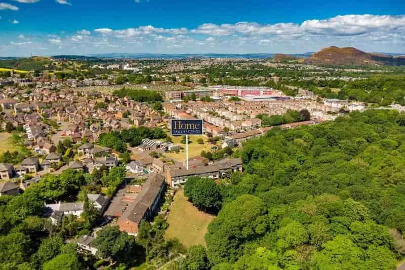 4 Bedroom Townhouse for Sale in Ellens Glen