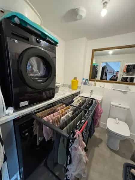 2 Large Bedroom New Build House with Parking