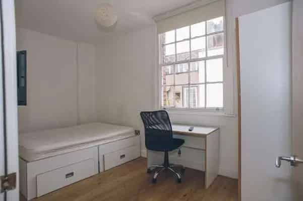 70 Park Street Bristol Grade II Listed Building with Commercial Unit