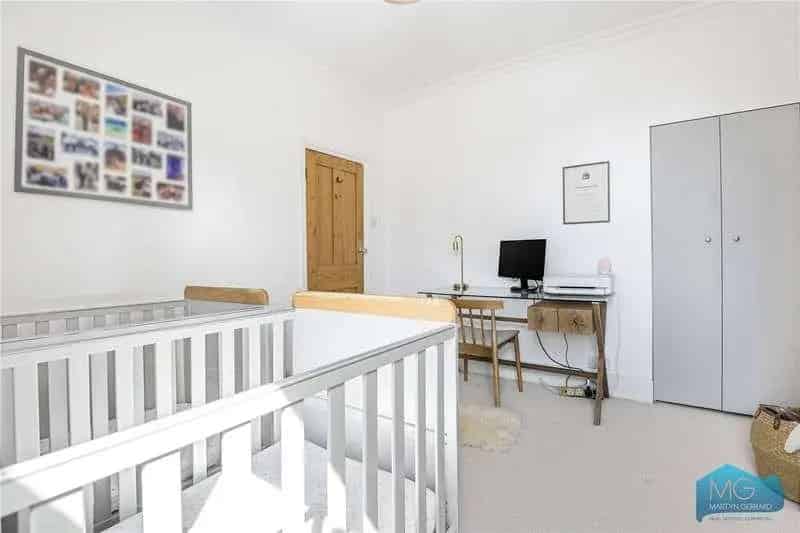 2 Bed Victorian House for Sale Near Winchmore Hill Station