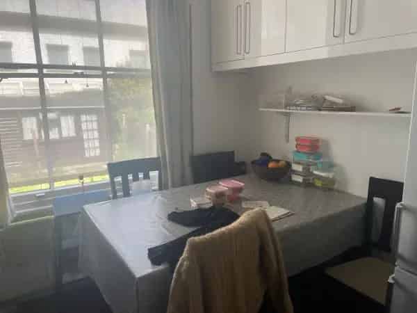 Terraced House Near Central London Good Transport Links