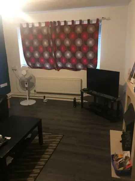 Flat For Rent in Manchester, England