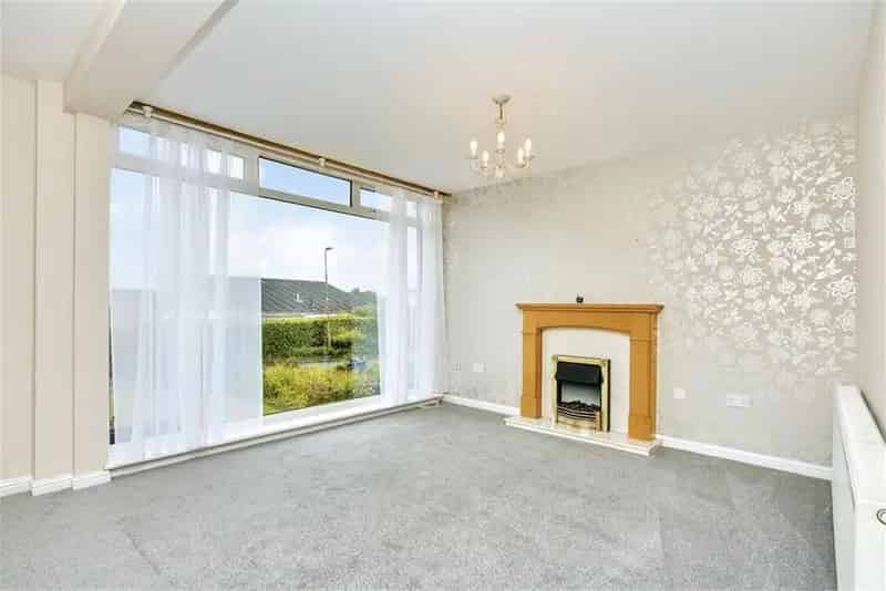 2 Bed Semi-Detached House Kirkliston 2 Reception Rooms