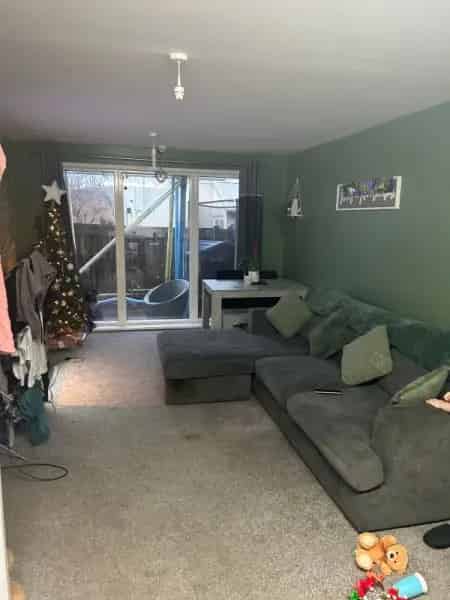 2 Bed Flat Hatfield - Close to Shops and Schools