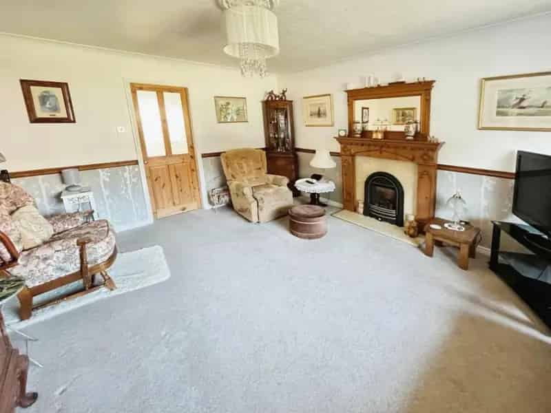 4 Bed Property for Sale