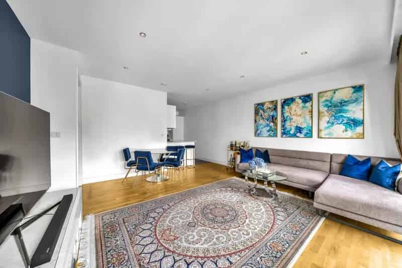 2 Bedroom Flat To Rent