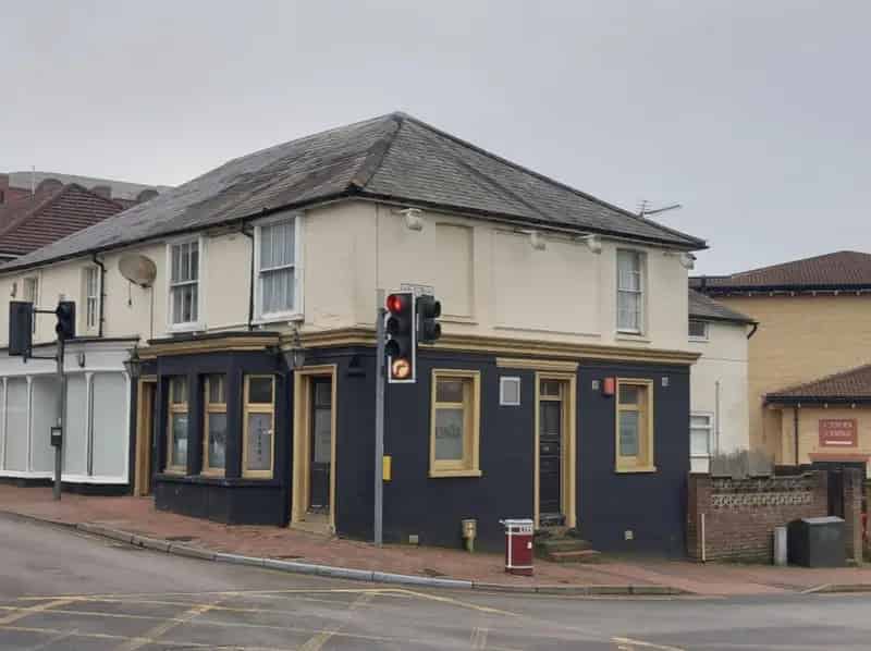 Retail Premises Town Centre Location Near Royal Victoria Place