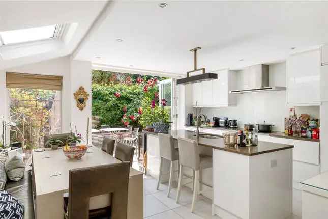 Terraced House for Sale in London SW6 - Family Home