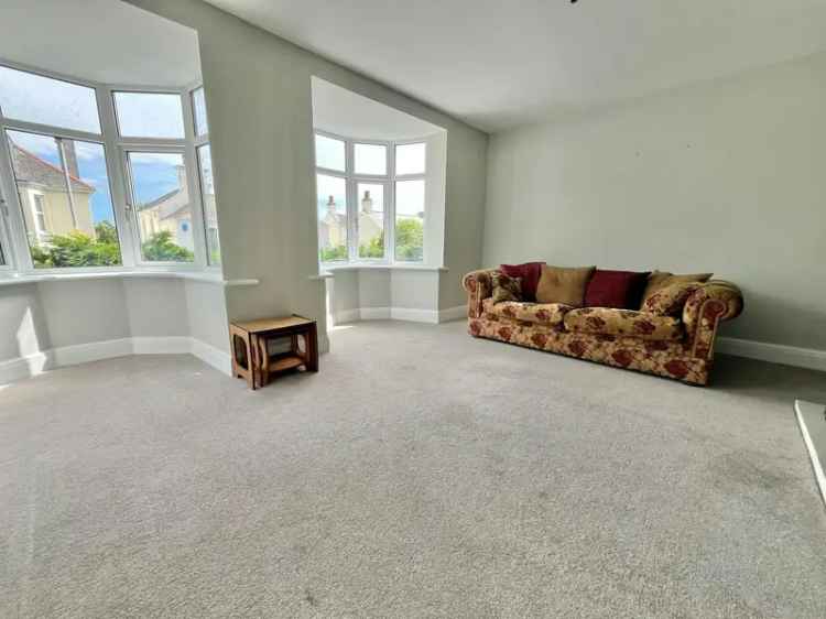 Bungalow For Sale in Saltash, England