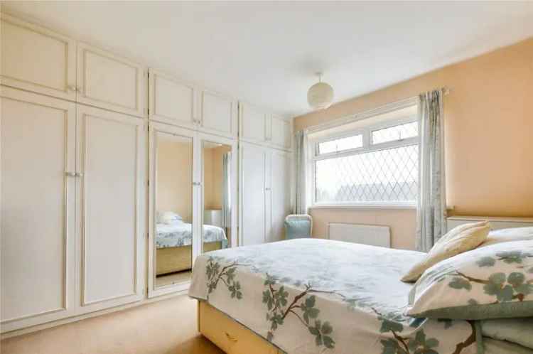 House For Sale in Leeds, England