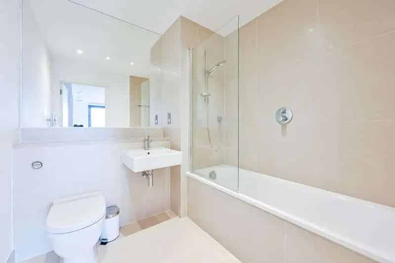 2 Bed Flat for Sale near Mile End Park