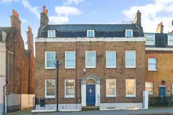 3-Bed Maisonette Apartment West Hill Putney