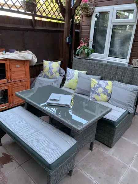 34 Bedroom Maisonette For Sale