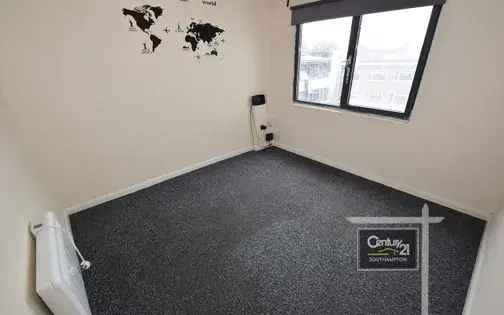 1 Bed Flat Southampton City Centre Close to Shops and Transport