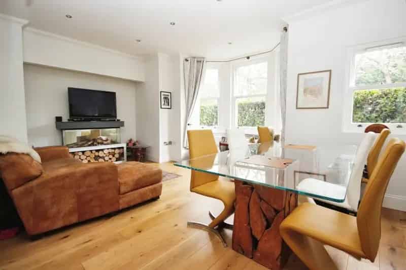 2 Bedroom Apartment for Sale - Garden Apartment with Parking