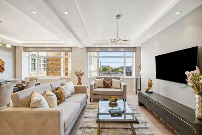 3-Bed 3-Bath Apartment Marylebone London W1H