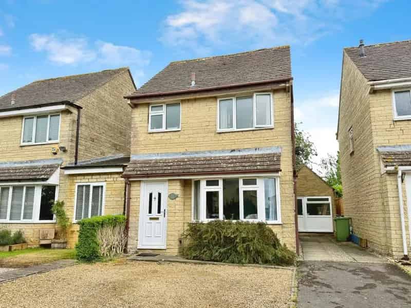 3 Bedroom Detached House for Sale