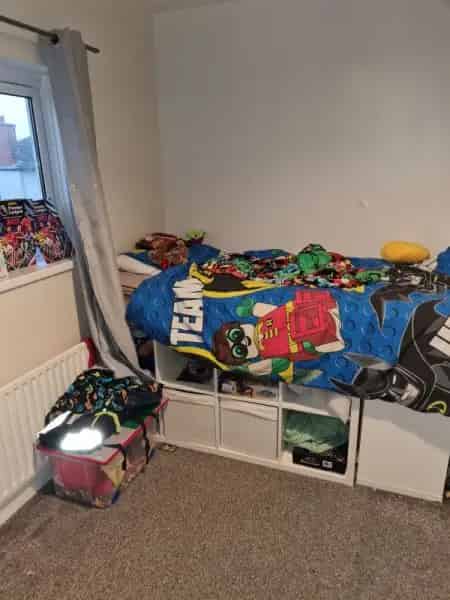 3 Bed Semi Detached House Large Garden Driveway