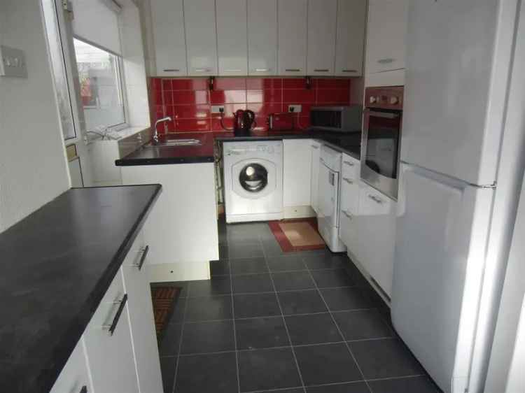 2 Bedroom Semi-Detached Bungalow to Rent