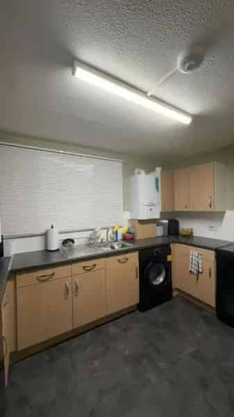 2 Bed Flat Westmill Hitchin New Carpets Large Living Room Shared Garden Parking
