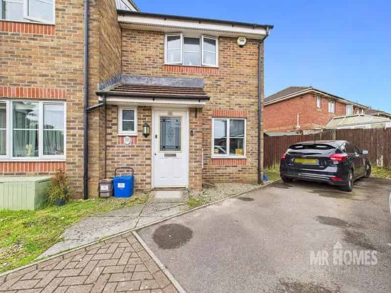 2 Bedroom End of Terrace House for Sale