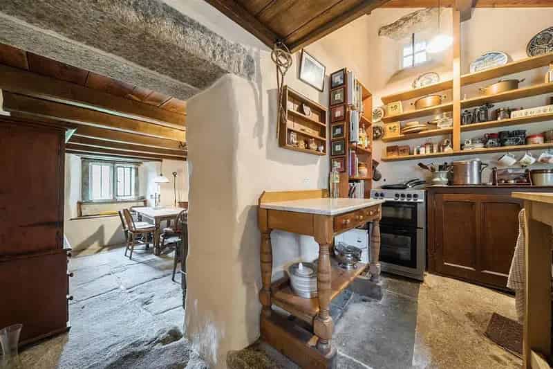 2 Bedroom Detached House For Sale