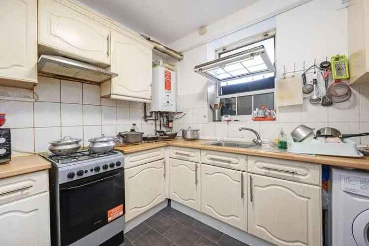 2 bed flat for sale