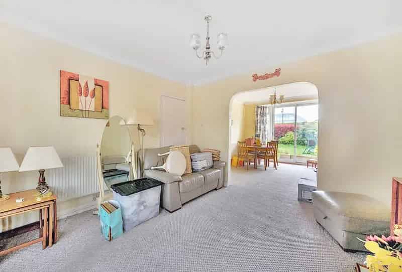 3 Bedroom House for Sale Park Farm Estate No Onward Chain