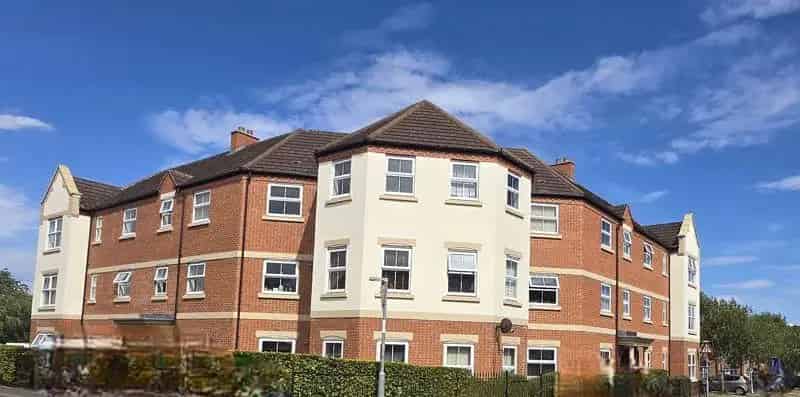2 Bedroom Apartment to Rent Available Now