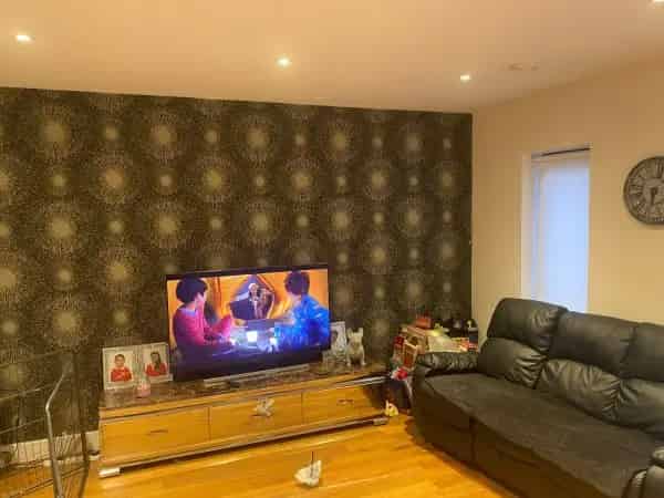 3 Bedroom Ground Floor Flat Near Blackhorse Station