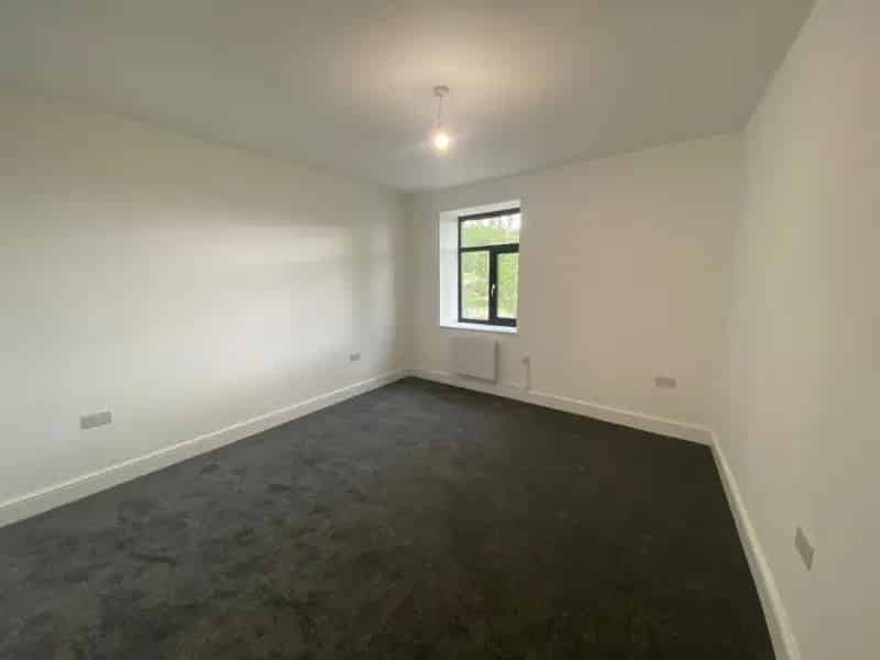 2 Bed Apartment for Sale No Vendor Chain