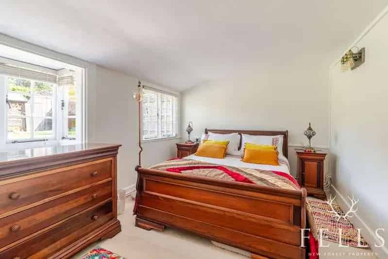 3 Bed Grade II Listed Cottage for Sale