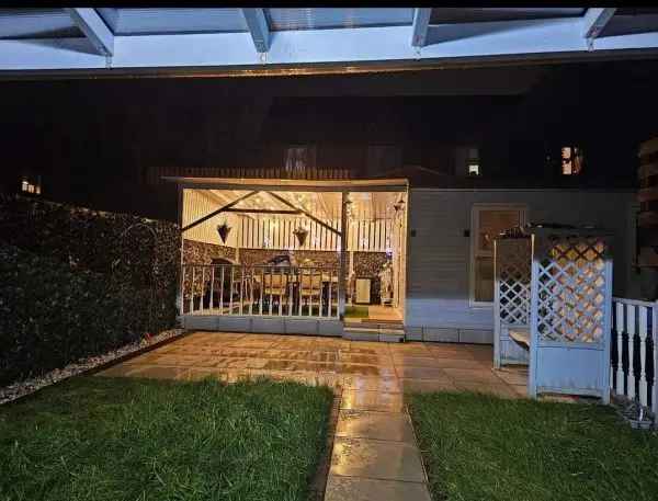 2 Bed House Sheffield City Centre - Quiet, Spacious with Extra Room and Ample Storage