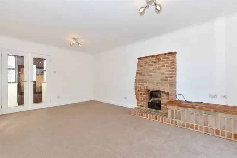 4 Bedroom Detached House for Sale Near Schools